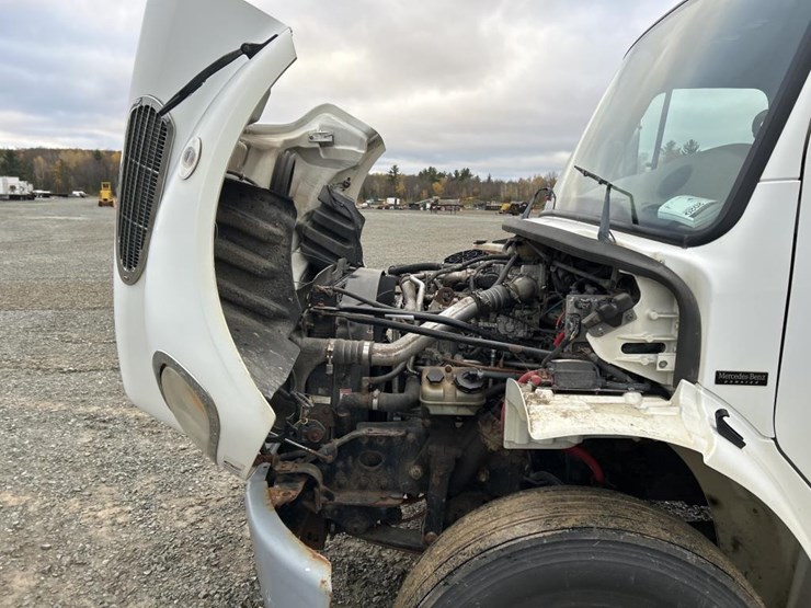 #5016-•-2008-freightliner-business-class-m2-cab-chassis-image-29