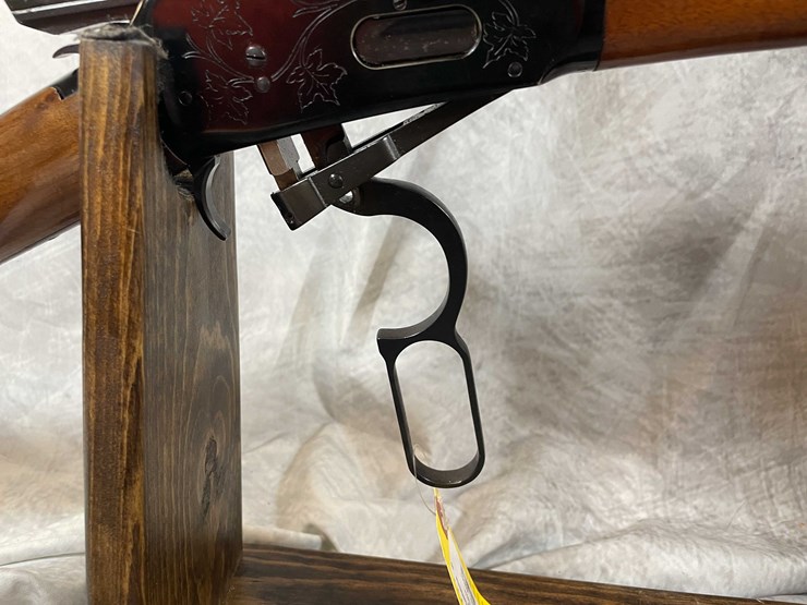 #2078-•-winchester-94-canadian-centennial-30-30-win-lever-action-rifle,-sn:-19557-image-24