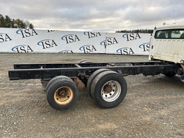 #5016-•-2008-freightliner-business-class-m2-cab-chassis-image-12