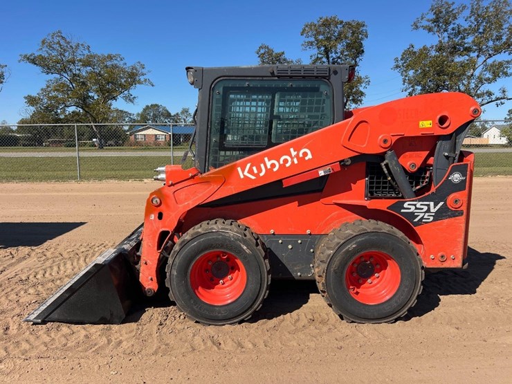 2021-kubota-ssv75-image-1