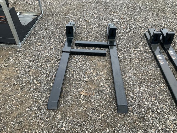 #1402-•-adjustable-clip-on-pallet-forks-image-2