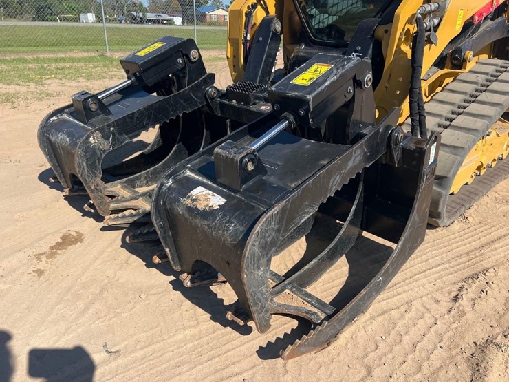 2024-caterpillar-255-skid-steer-image-9