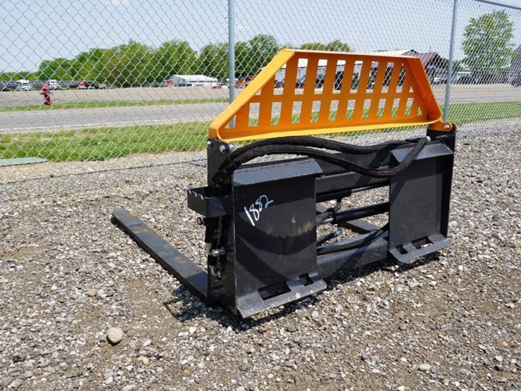 #1381-•-new!-wolverine-pallet-fork-hydraulic-adjustable-image-3