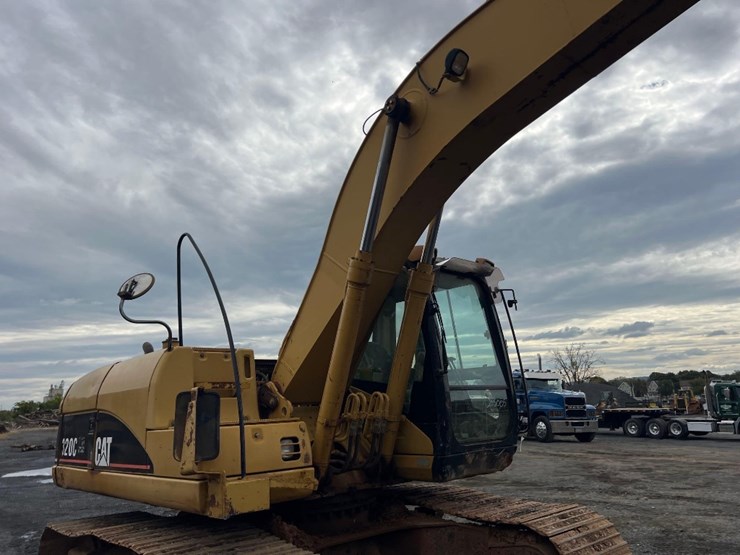 2000-caterpillar-320c-image-26