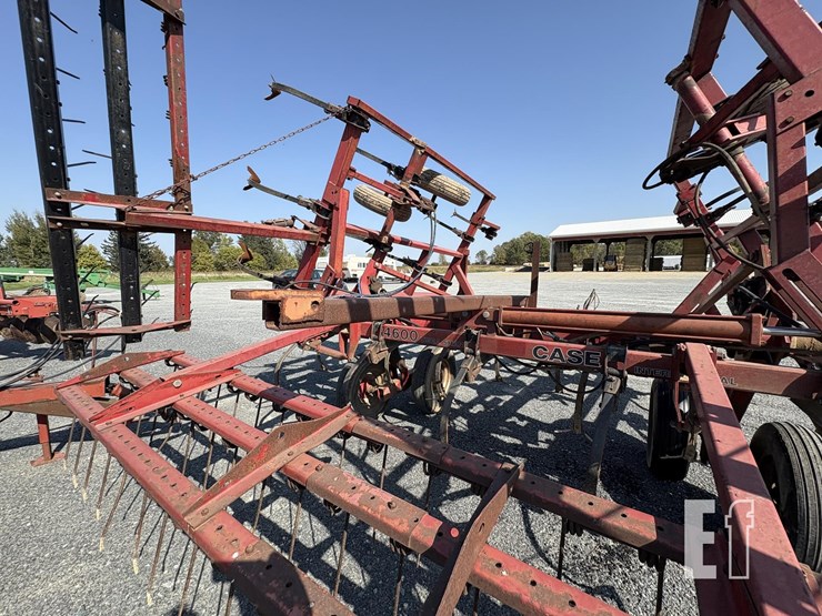 case-ih-4600-image-10