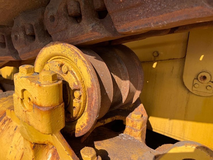 2006-caterpillar-d8t-image-11