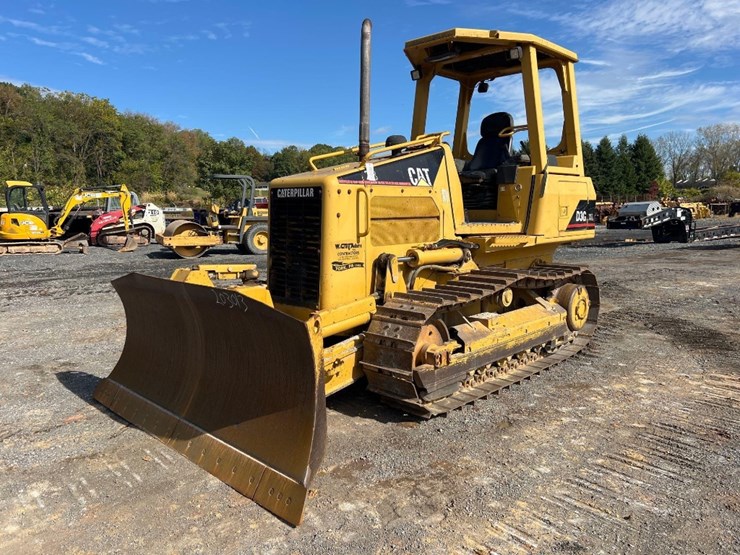 2003-caterpillar-d3g-xl-image-8