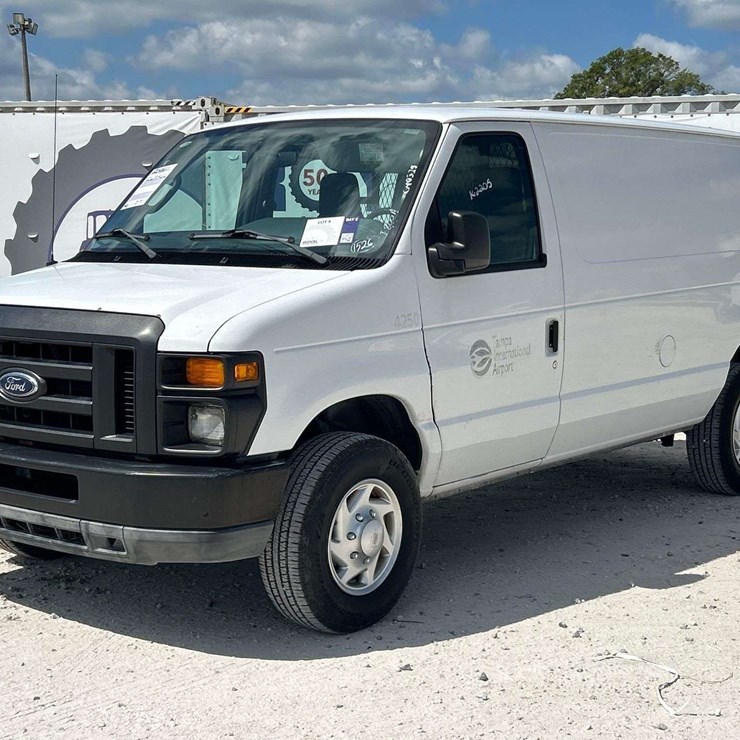 2011 FORD CARGO
