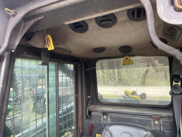 2004-new-holland-ls150-image-11