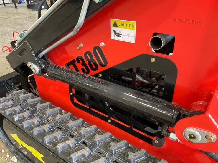 #1018-•-unused-future-ft380r-mini-skid-steer-image-28