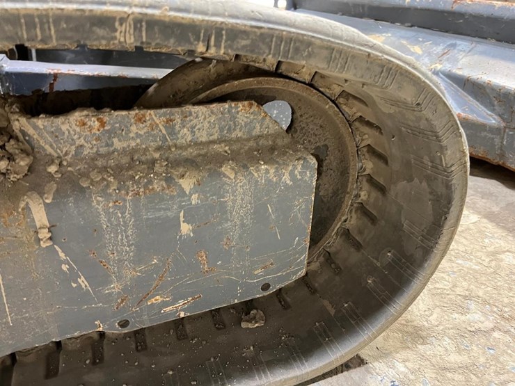 takeuchi-tb240-image-24