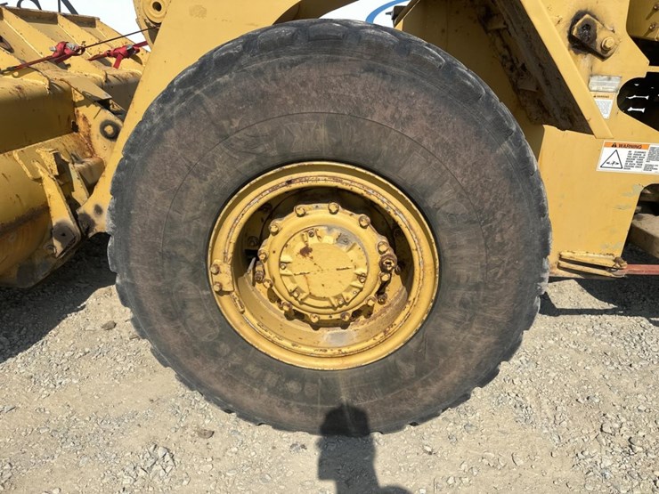 caterpillar-936-image-44