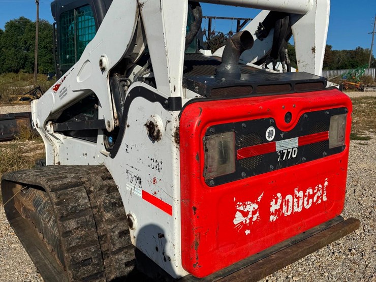 2017-bobcat-t770-image-6