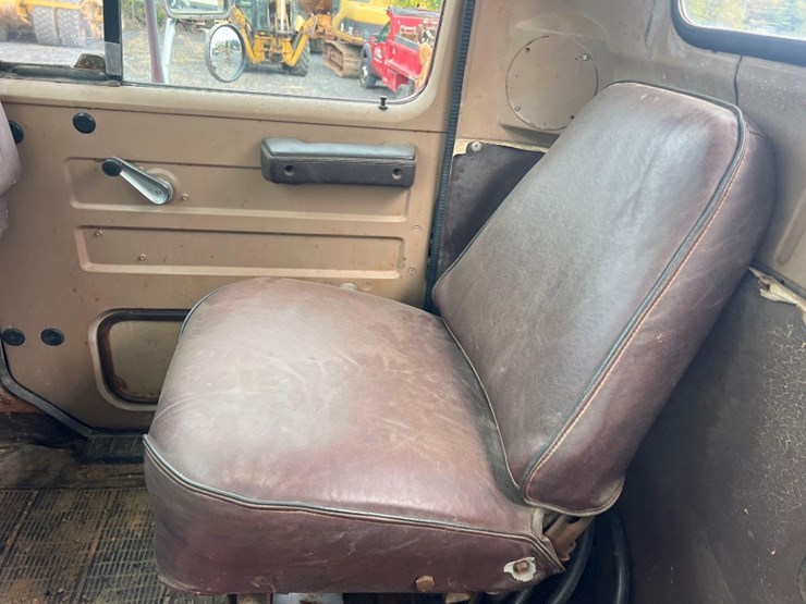 1983-international-s-series-water-truck-image-32