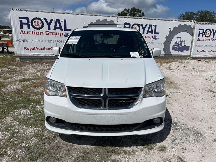2019-dodge-grand-caravan-sxt-image-22