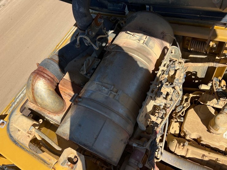 2016-caterpillar-336fl-image-19