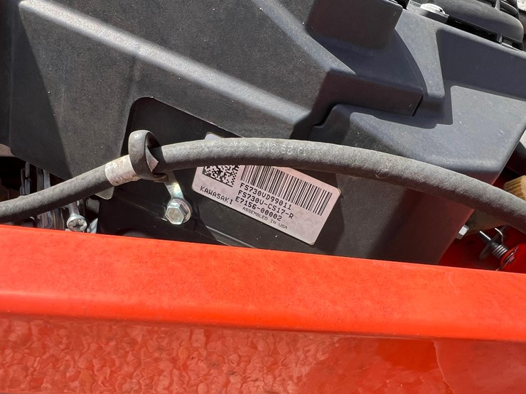 2022-kubota-z422-54-zero-turn-mower-image-15