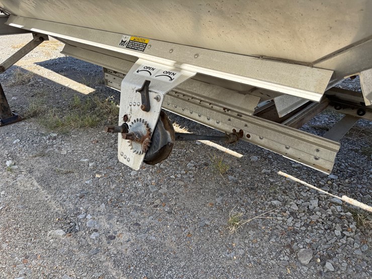 2018-wilson-hopper-bottom-image-32