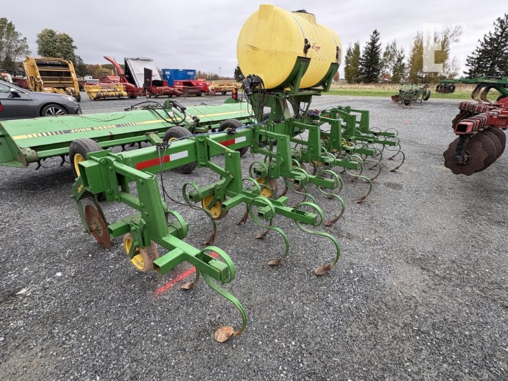 john-deere-100-image-7