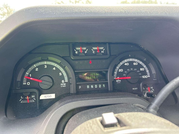 2011-ford-cargo-image-14