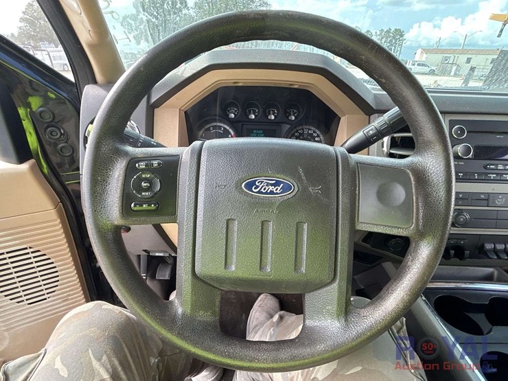 2013-ford-f450-image-13