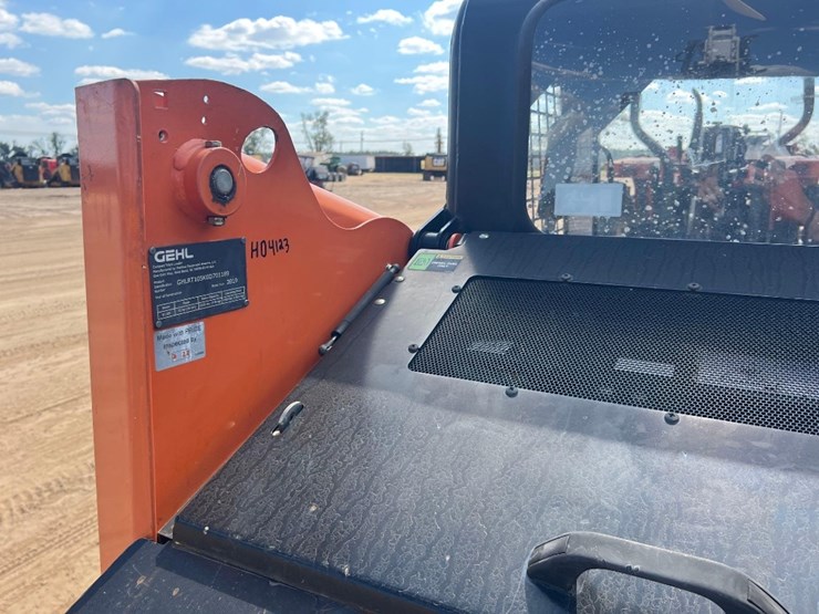 2019-gehl-rt105-image-19