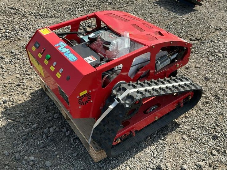 #1275-•-unused-future-ft750-lawn-mower-image-7