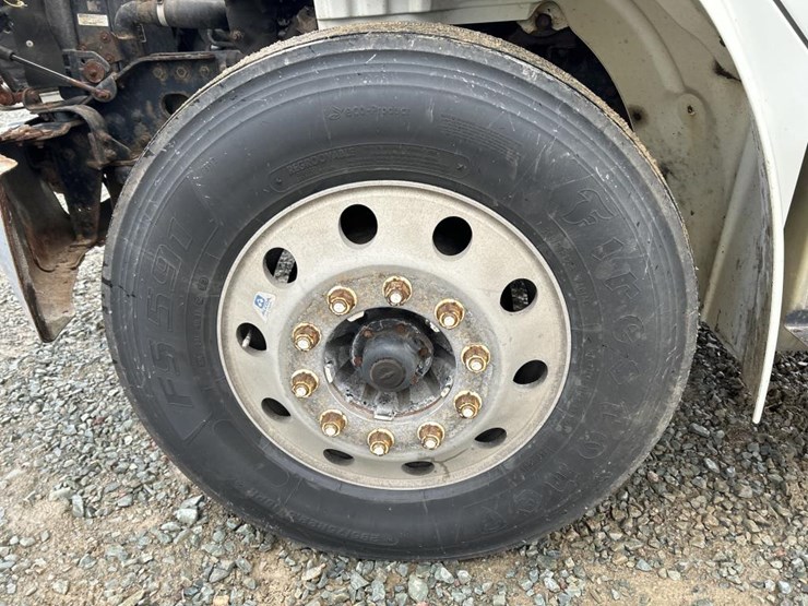 #5016-•-2008-freightliner-business-class-m2-cab-chassis-image-55