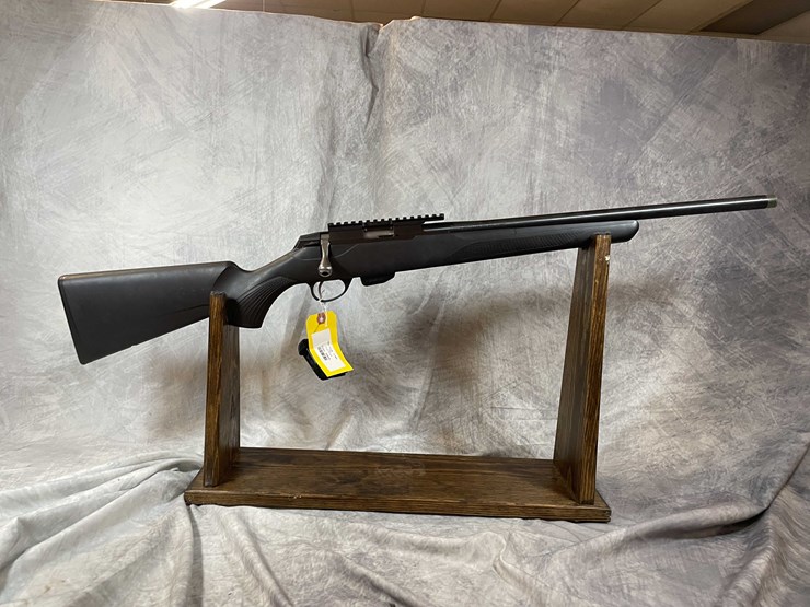 #2077-•-tikka-t1x-sr-17-hmr-bolt-action-rifle,-sn:-am3909-image-1