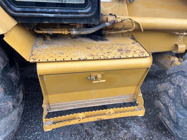 2001-caterpillar-420d-image-23