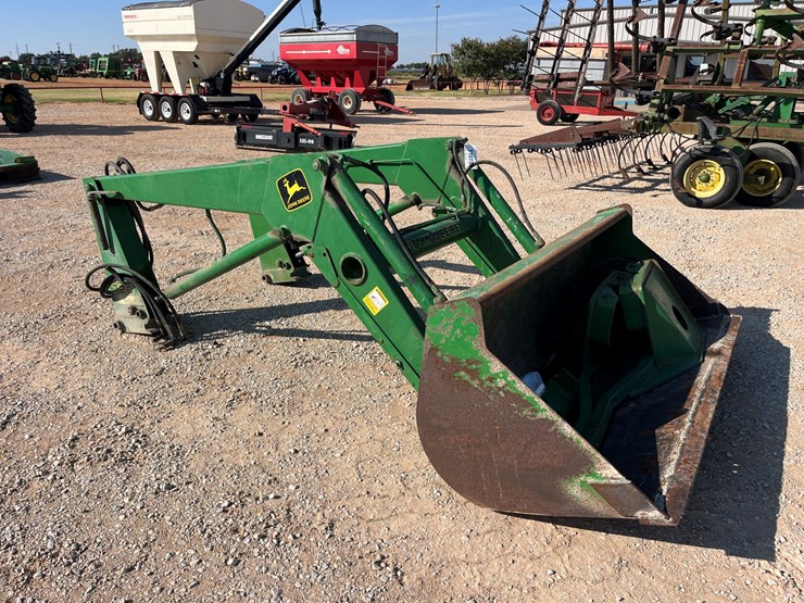 john-deere-720-image-8