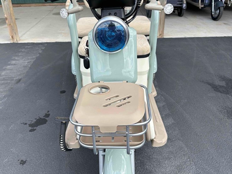 unused-irgc40-battery-powered-mini-golf-cart-image-2