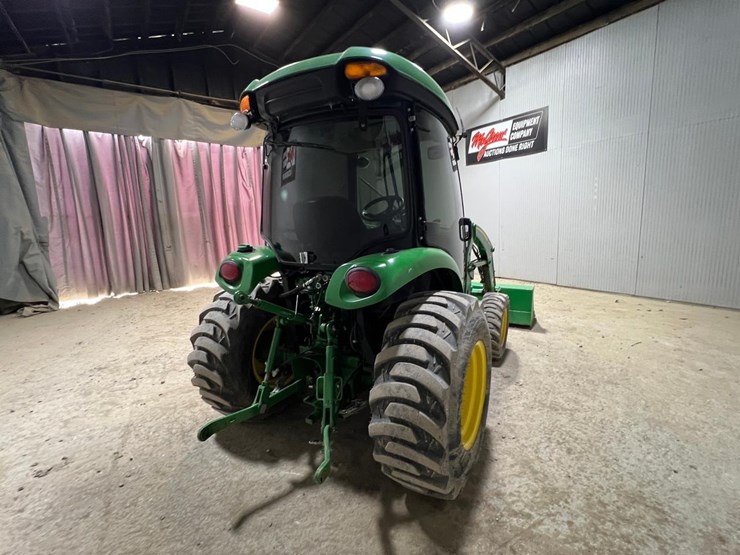 2020-john-deere-3046r-image-6