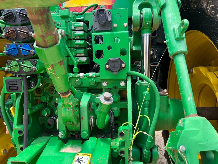 2012-john-deere-7230r-image-8