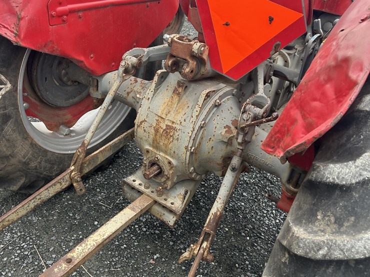 massey-ferguson-135-image-7