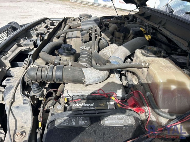 2013-ford-f450-image-8