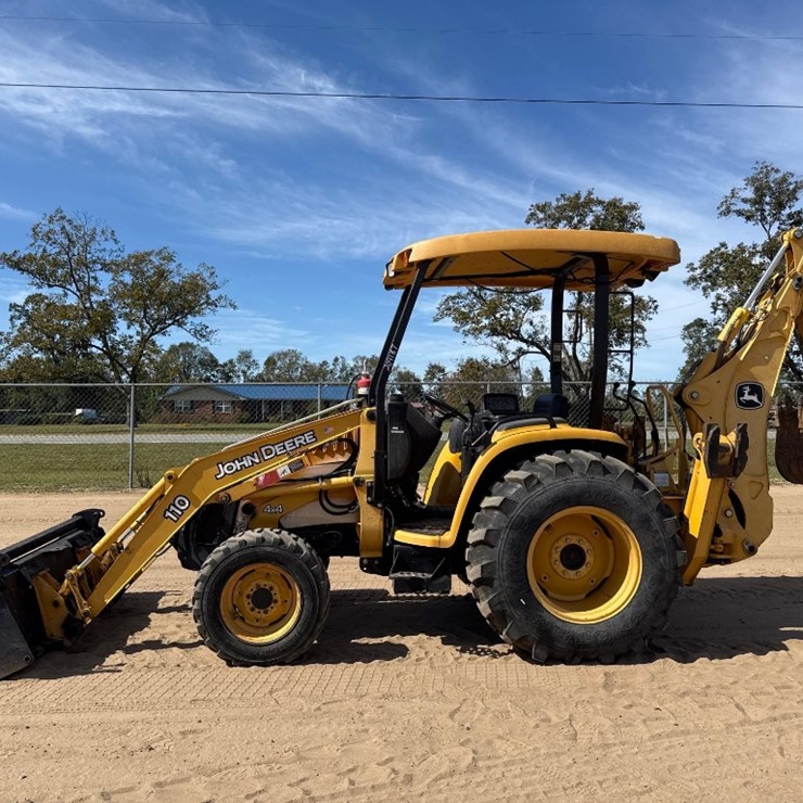 2003 JOHN DEERE 110