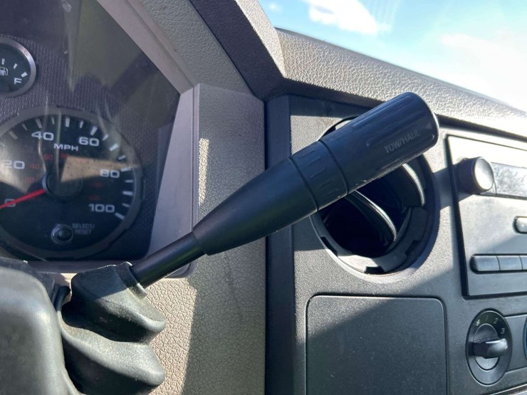 2010-ford-f450-image-17