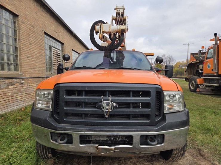 2005-ford-f550-xl-image-7