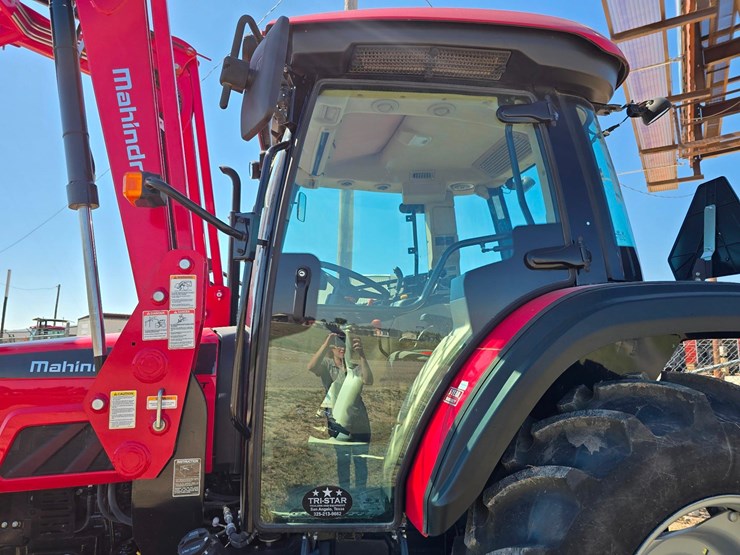 2025-mahindra-6075-image-41