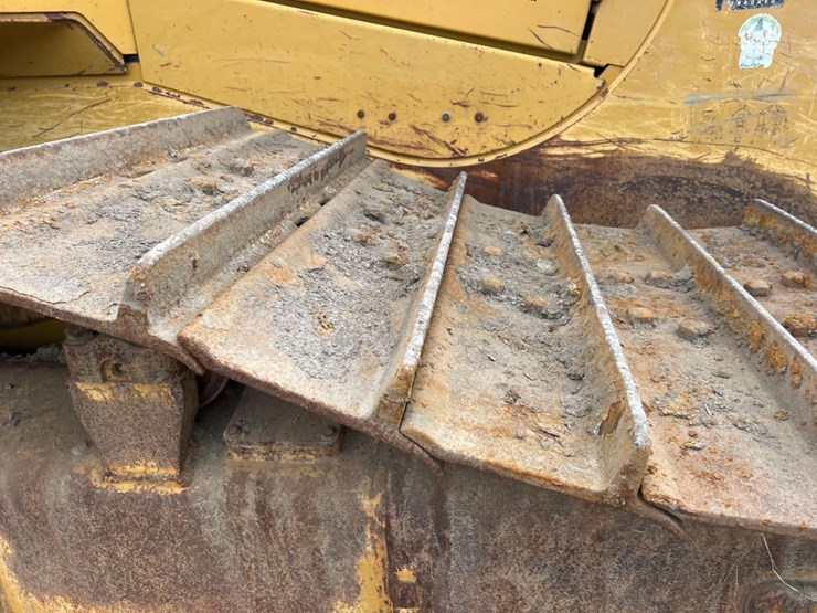 2015-caterpillar-d7e-lgp-image-22