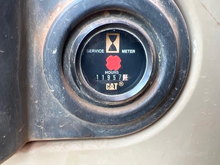 2000-caterpillar-320c-image-46