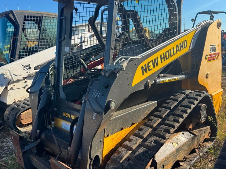 2018-new-holland-c227-image-1