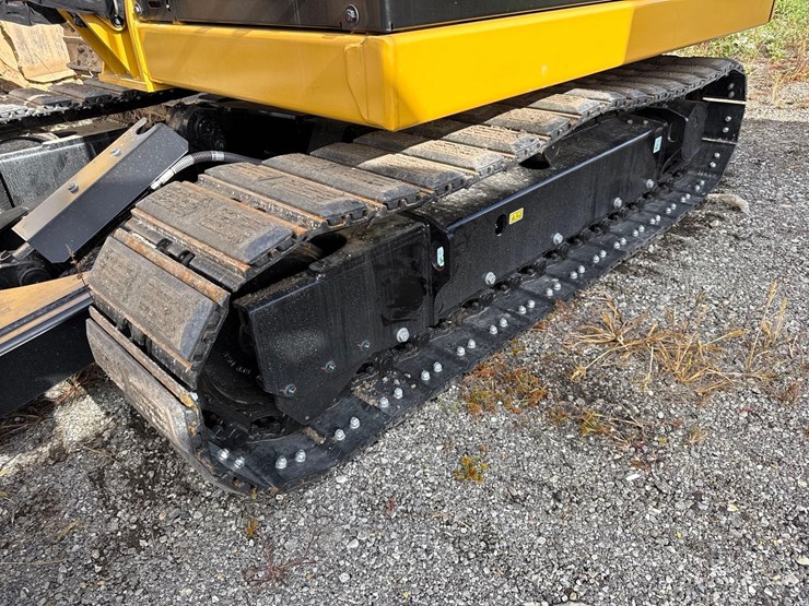caterpillar-305-image-11