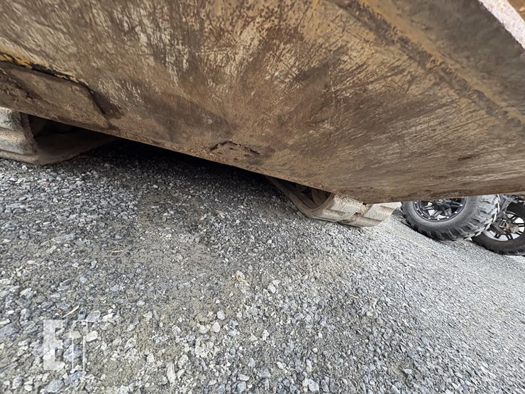 2017-deere-333g-image-11