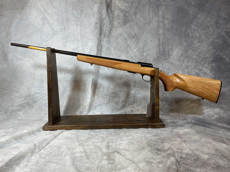 #2062-•-browning-t-bolt-medallion-17-hmr-bolt-action-rifle,-sn:-05518zw253-image-2