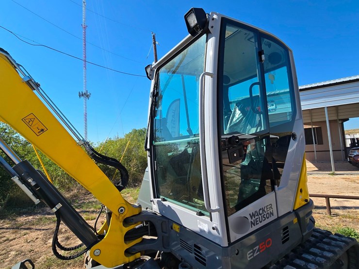 2025-wacker-neuson-ez50-zero-tail-excavator-extremely-low-hours-image-21