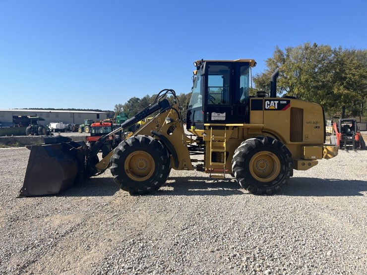 caterpillar-930h-image-2