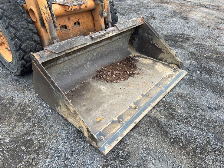 2004-case-40xt-image-13