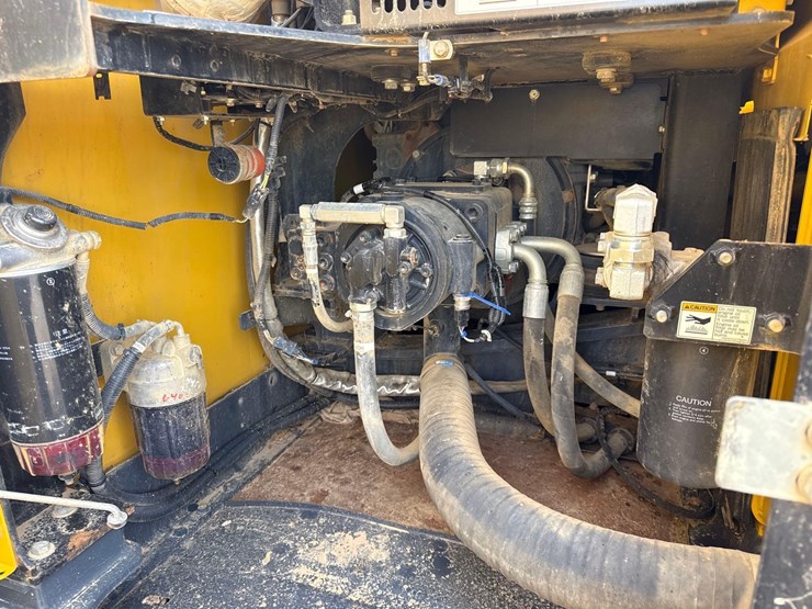 2016-kobelco-sk260-image-21